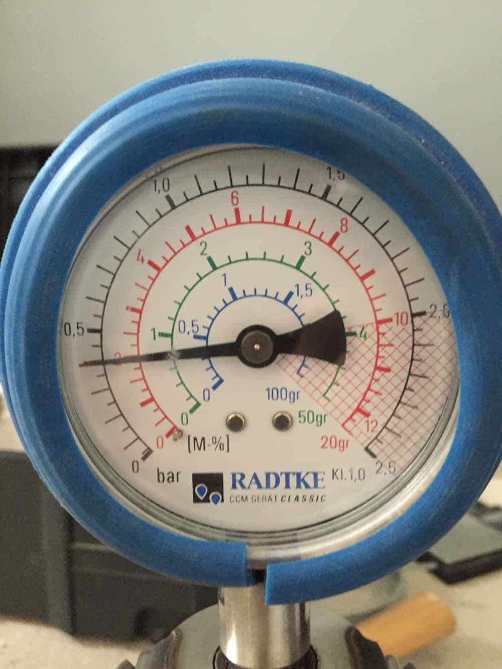 Die Estrich Restfeuchte betrรคgt nur noch 0,8% und die Estrich Trocknungszeit ist abgeschlossen, Laminat kann kommen
