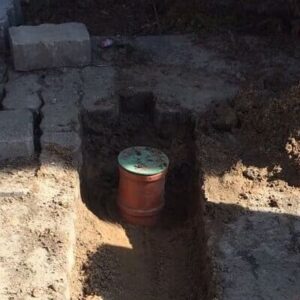 abwasserrohr für entwässerungsrinne auf dem grundstück kopie abwasserrohr für entwässerungsrinne auf dem grundstück kopie