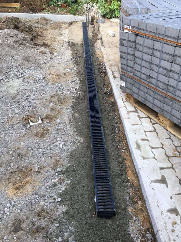 mehrere elemente der aco rinne miteinander verbunden mehrere elemente der aco rinne miteinander verbunden