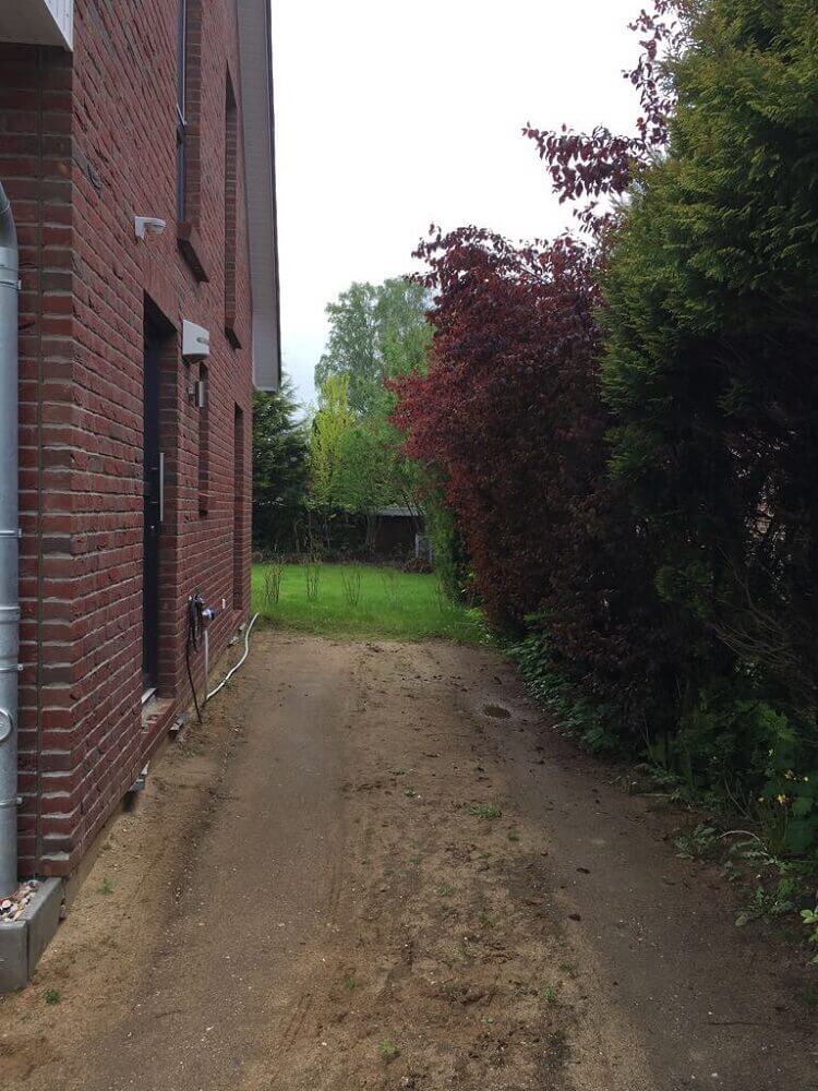 parkplatz bevor er gepflastert wurde parkplatz bevor er gepflastert wurde