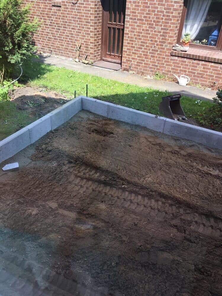 vor dem einfahrt pflastern erst mal die randsteine setzen vor dem einfahrt pflastern erst mal die randsteine setzen