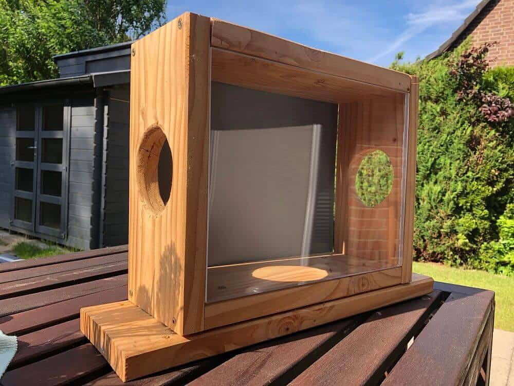 das eichhörnchenfutterhaus ist fertig das eichhörnchenfutterhaus ist fertig