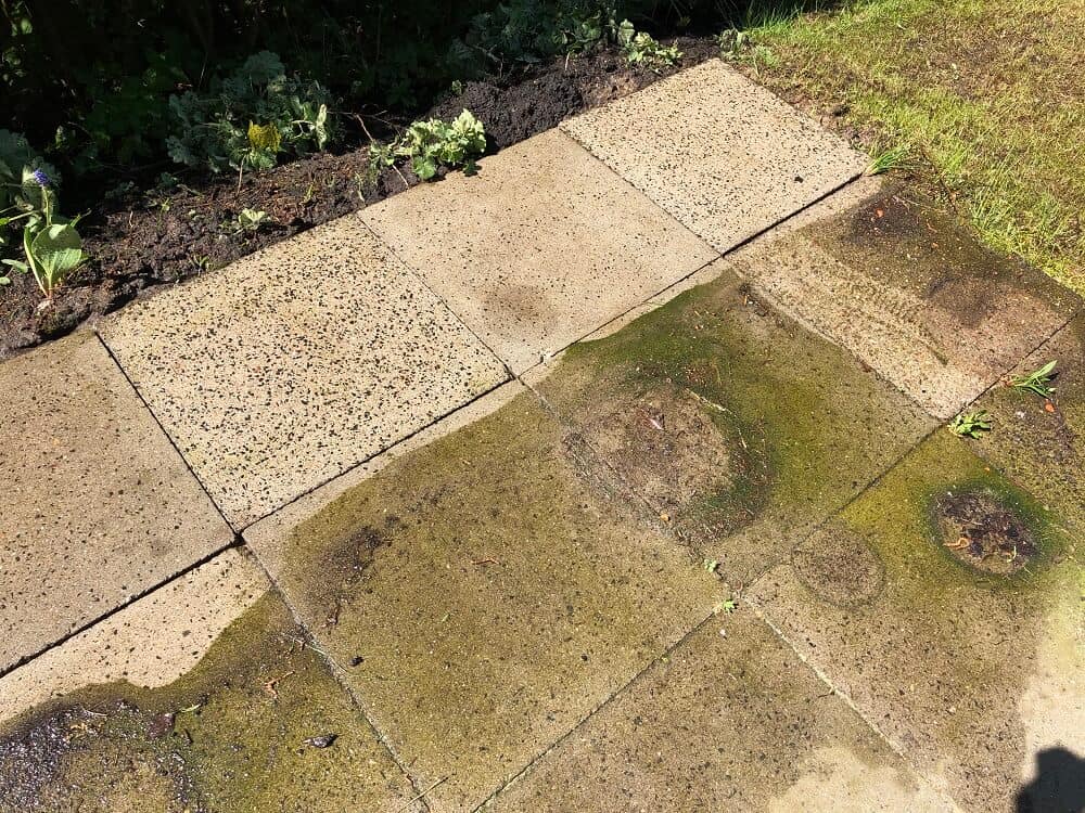 mit dem hochdruckreiniger die erste bahn gereinigt mit dem hochdruckreiniger die erste bahn gereinigt