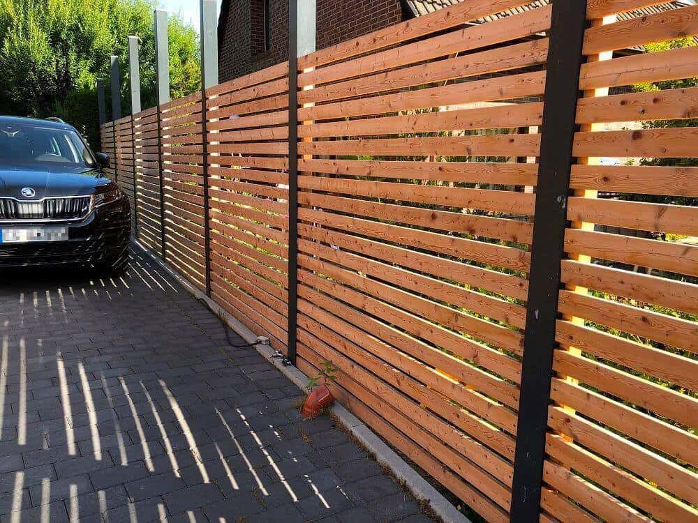 der gartenzaun als sichtschutz zu den nachbarn ist fertig der gartenzaun als sichtschutz zu den nachbarn ist fertig