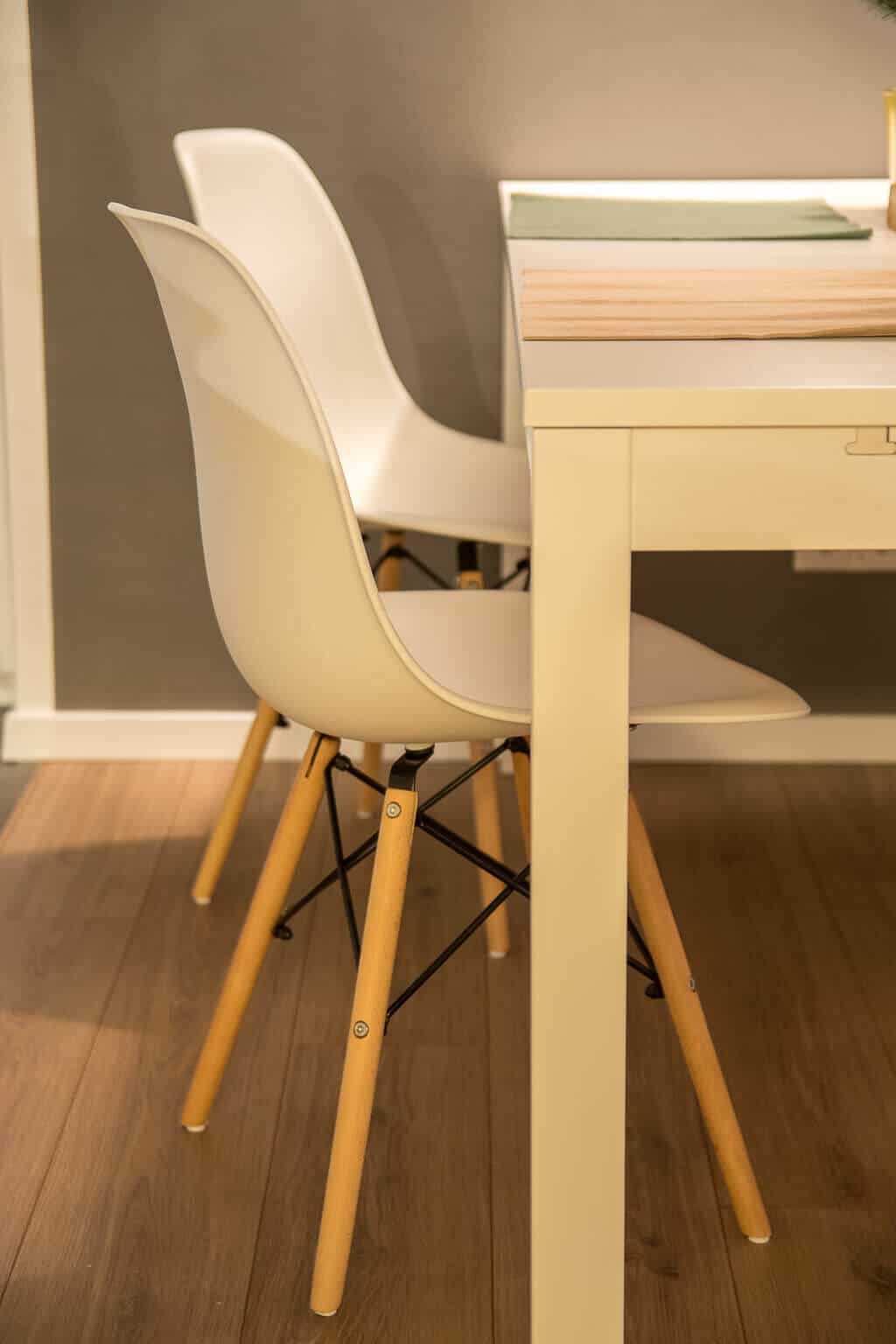 esszimmerstühle mit plastikschale sind deutlich bequemer als vermutet esszimmerstühle mit plastikschale sind deutlich bequemer als vermutet