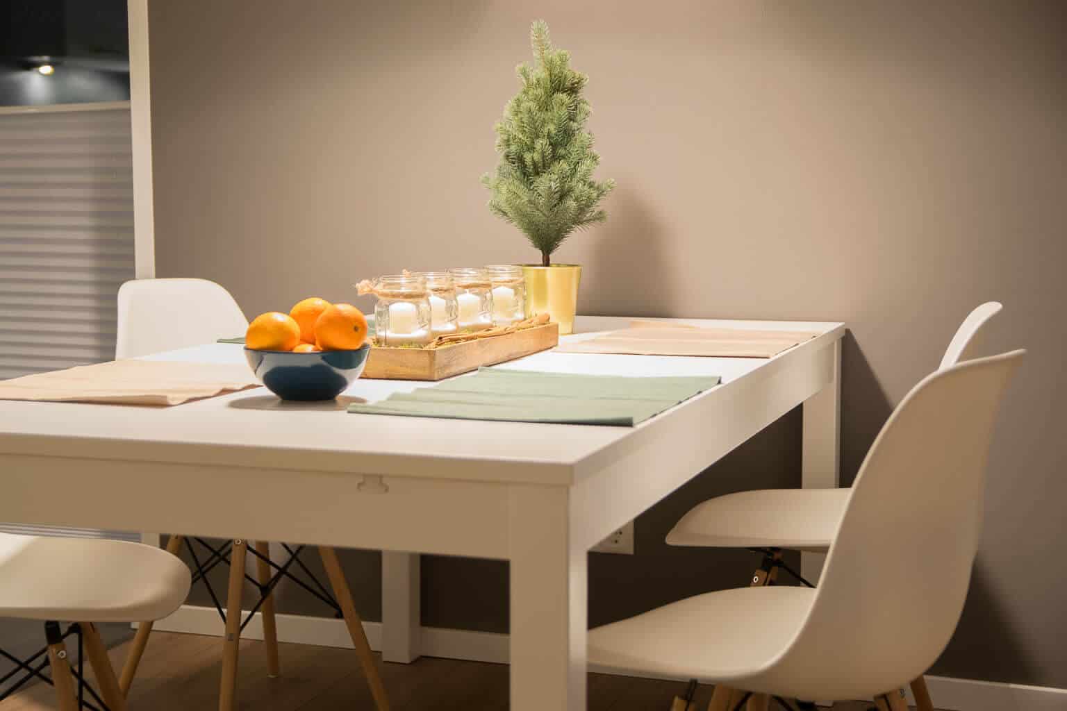 esszimmerstühle mit winterlicher deko esszimmerstühle mit winterlicher deko