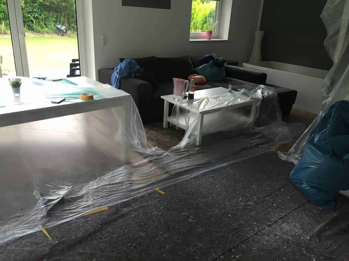 wenn du die decke streichen möchtest solltest du malervlies für den boden verwenden um diesen zu schützen wenn du die decke streichen möchtest solltest du malervlies für den boden verwenden um diesen zu schützen