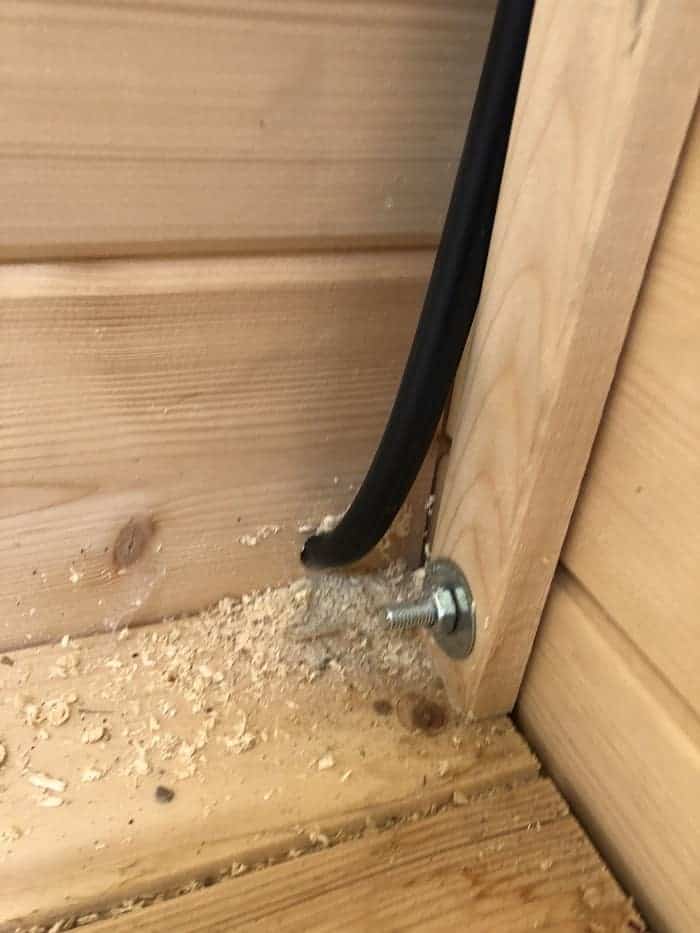 im gartenhaus führen wir das erdkabel zur abzweigdose im gartenhaus führen wir das erdkabel zur abzweigdose