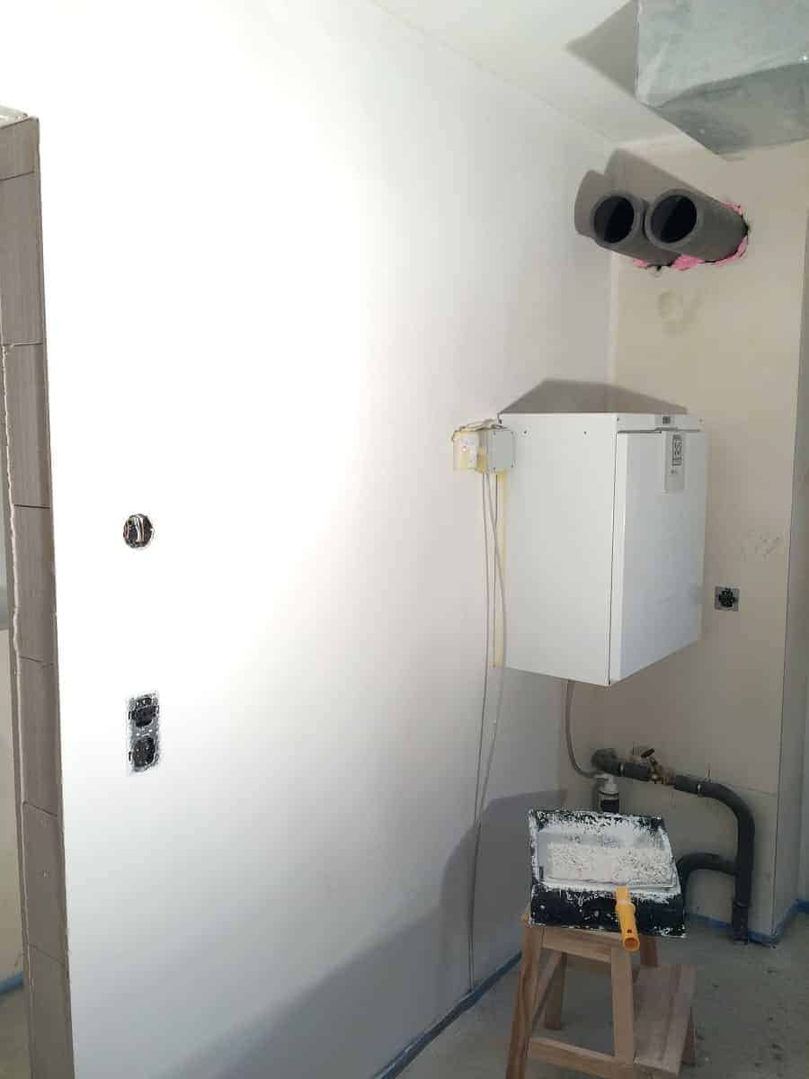 die zentrale aggregat lüftungsanlage wurde installiert nun fehlen noch die leitungen für zu und abluft die zentrale aggregat lüftungsanlage wurde installiert nun fehlen noch die leitungen für zu und abluft