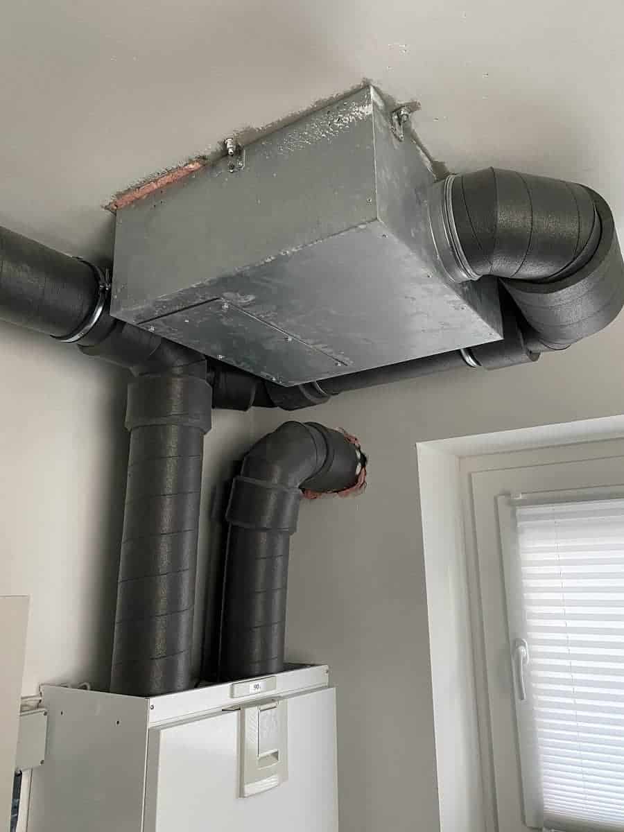 zentrale lüftungsanlage mit wärmerückgewinnung das zentrale aggregat hat eine dauerhafte verbindung nach außen damit die frischluft zufuhr sichergestellt ist zentrale lüftungsanlage mit wärmerückgewinnung das zentrale aggregat hat eine dauerhafte verbindung nach außen damit die frischluft zufuhr sichergestellt ist