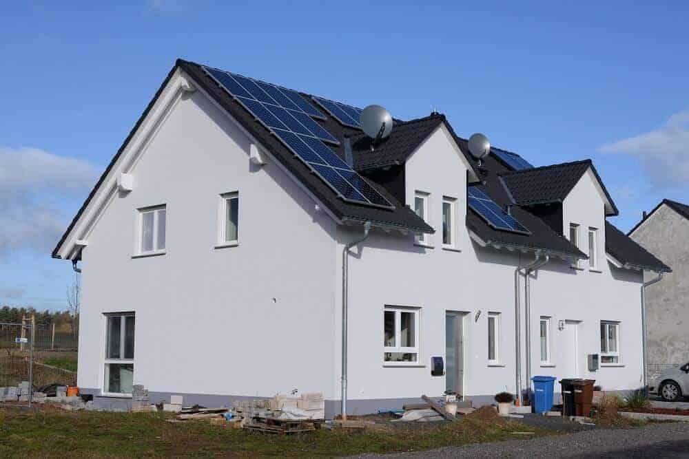 ein doppelhaus im neubaugebiet preise eigenschaften vor und nachteile einer doppelhaushaelfte