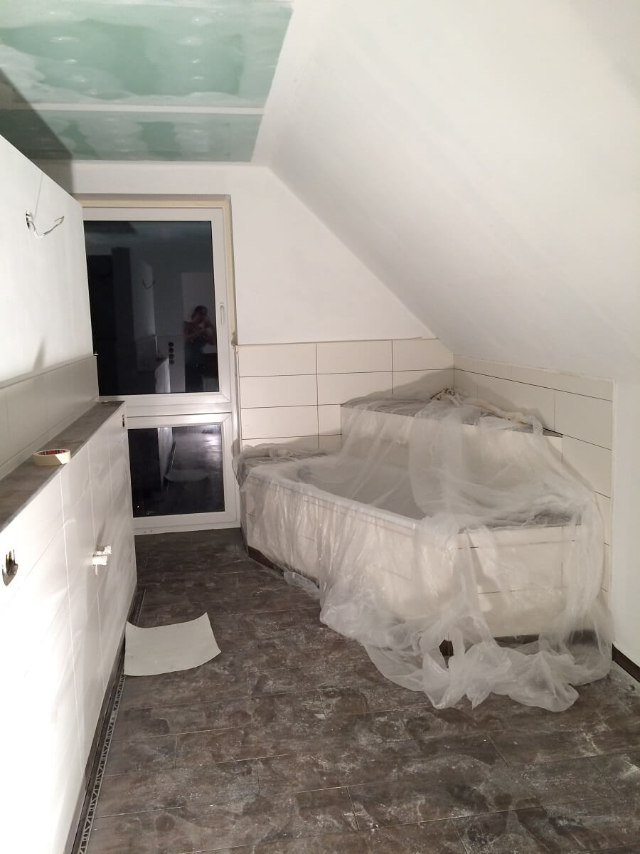 Gipskarton streichen - Noch ist nicht erkennbar, dass das mal eine tolle Wohlfรผhloase wird