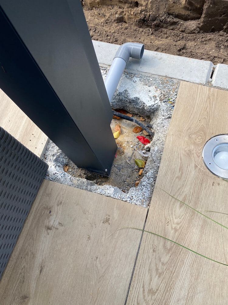 Pergola Lamellendach wasserdicht - Wir fรผhren das Wasser vom Dach รผber einen Ablauf Richtung Beet