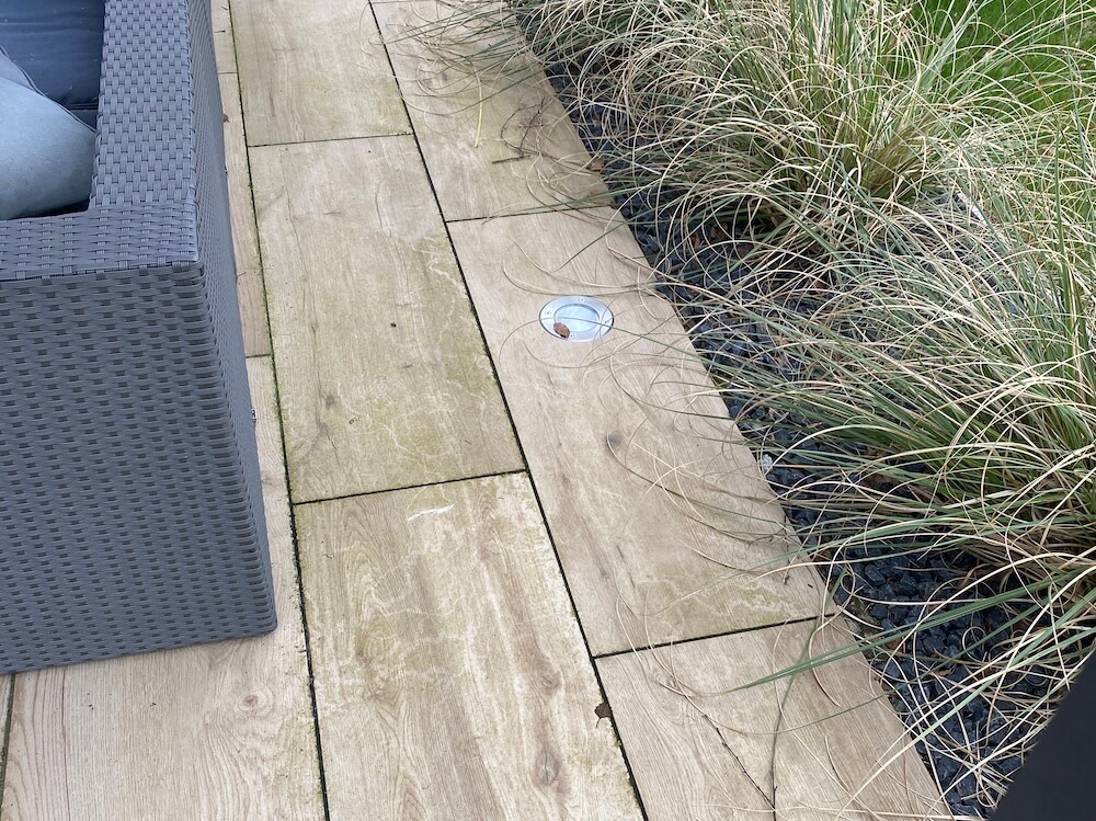 Terrasse reinigen – Diese Möglichkeiten für Terrassenplatten gibt es